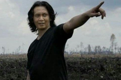 Director of Perkumpulan Hijau and Coordinator of Simpul Jaringan Pantau Gambut Jambi